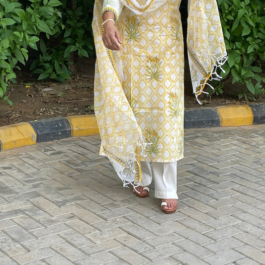 Hand Block Printed Yellow Floral Kurta / Dupatta Set