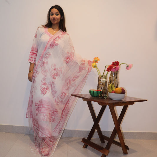 Hand Block Printed White / Pink Print Kurta / Dupatta Set